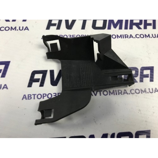 Кронштейн горловини бачка омивача Ford Focus 3 2011-2017 BM5117C625